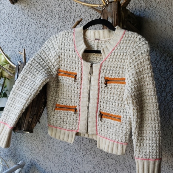 Free People sweater - Picture 1 of 4